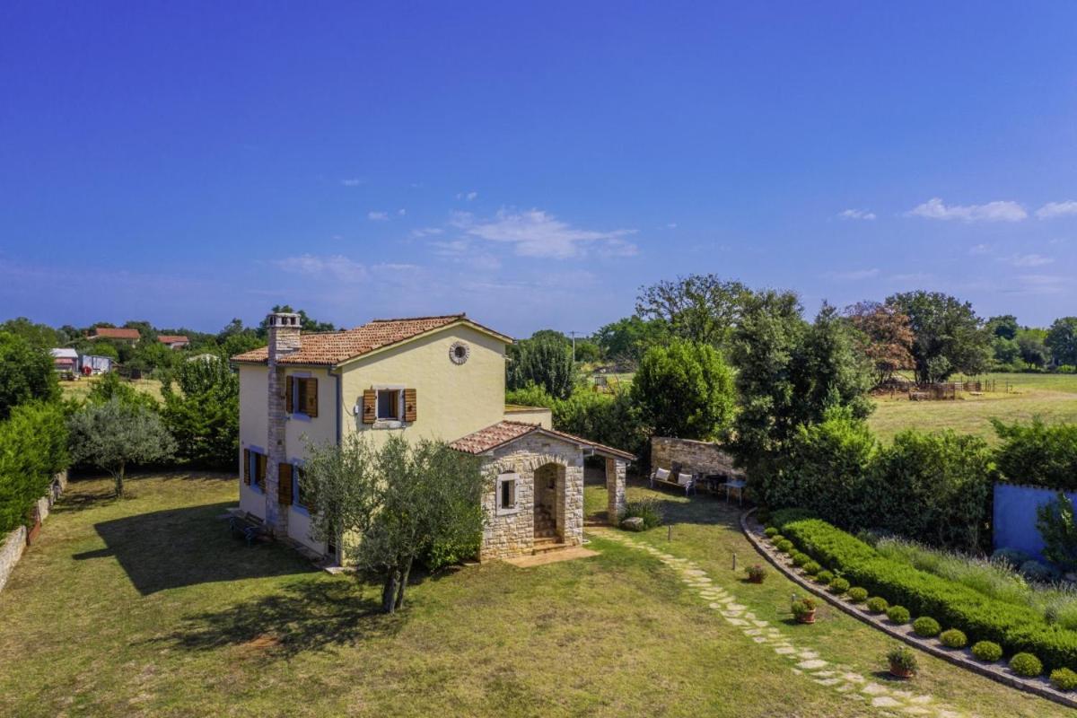 Istria Moderna In Muntic Villa Pula Exterior photo